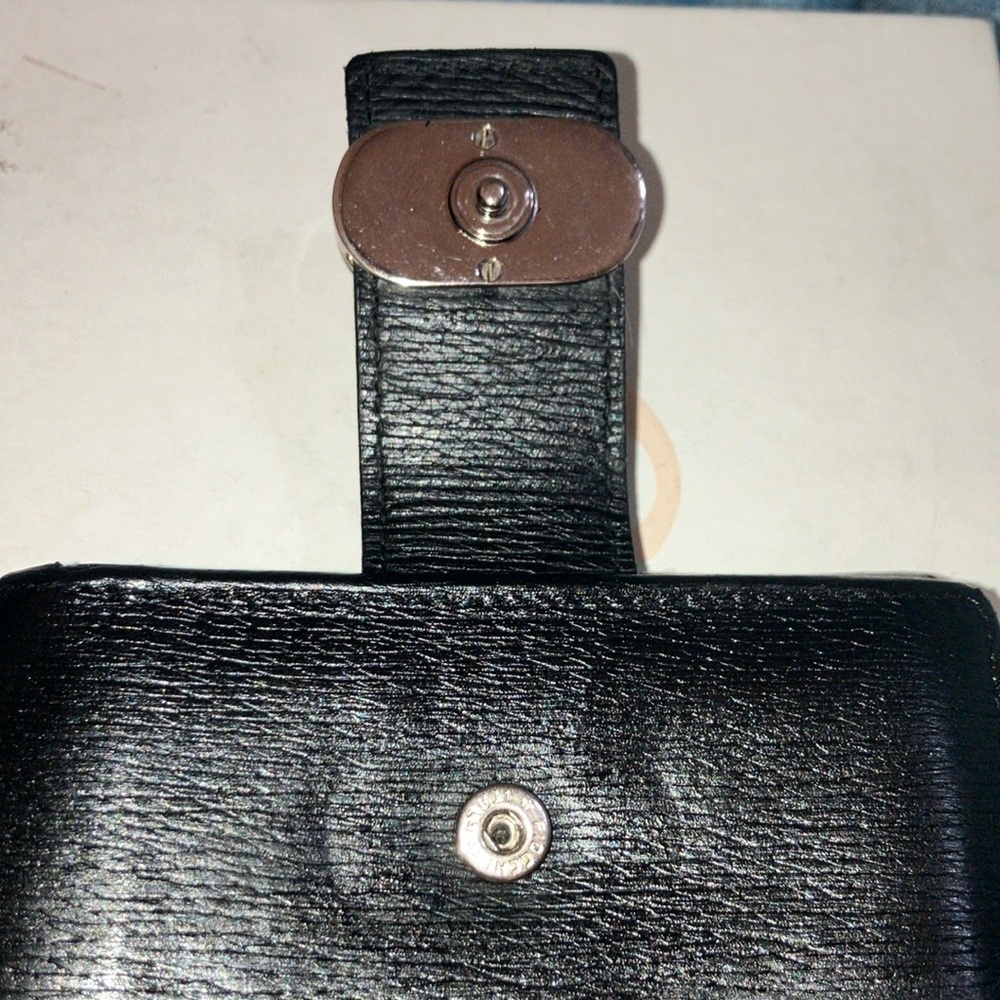 Gucci Vintage black leather interlocking G bifold wallet with silver har… - Picture 3 of 12